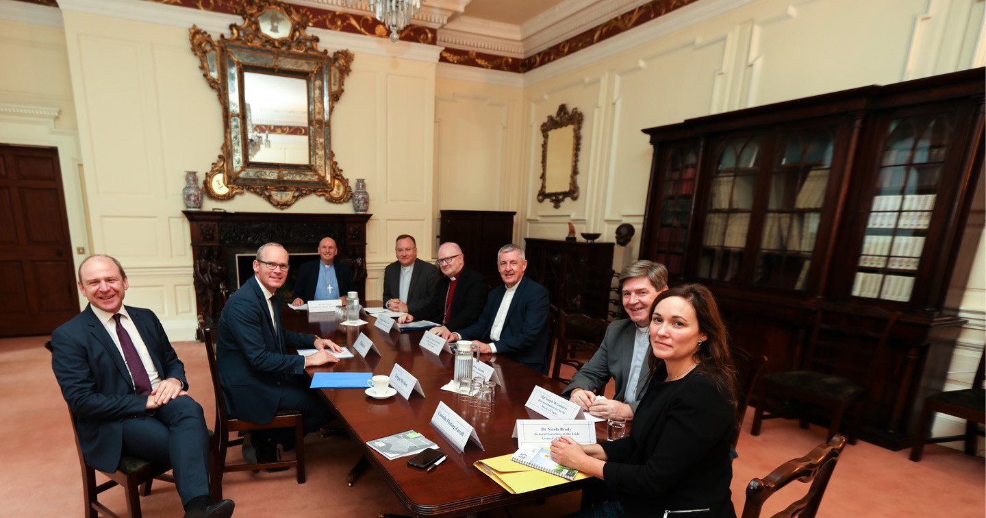 Pictured at Iveagh House in Dublin, during today’s meeting between the leaders of Ireland’s main churches and Tánaiste and Minister for Foreign Affairs, Simon Coveney TD, are (left to right) Fergal Mythen, Director General, Ireland, UK and Americas Division, Department of Foreign Affairs and Trade, Minister Coveney, Rev William Davison, President of the Methodist Church in Ireland, Rev Trevor Gribben, Clerk of the General Assembly and General Secretary of the Presbyterian Church in Ireland, The Most Rev Dr Richard Clarke, Church of Ireland Archbishop of Armagh and Primate of All Ireland, Right Rev Dr Charles McMullen, Moderator of the Presbyterian Church in Ireland, Monsignor Joseph McGuinness, Diocesan Administrator for the Diocese of Clogher (representing The Most Rev Eamon Martin, Catholic Archbishop of Armagh and Primate of All Ireland) and Dr Nicola Brady, General Secretary of the Irish Council of Churches.