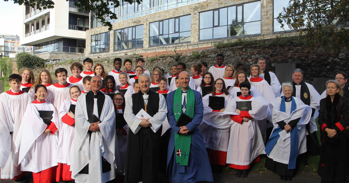 Archdeacon David Pierpoint, Archbishop Michael Jackson and the Revd Dr Laurence Graham with the Choir of the King’s Hospital School and clergy who attended the New Law Term Service in St Michan’s Church. 