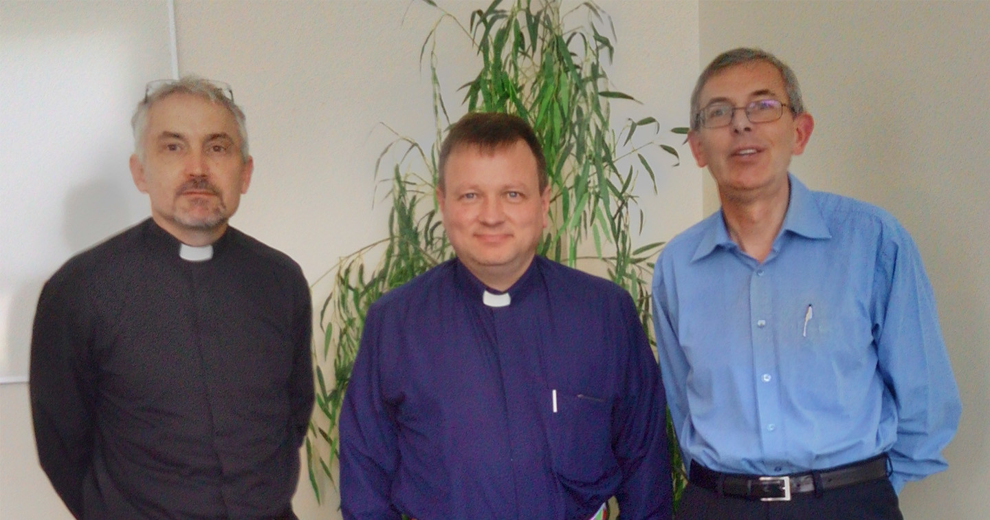 From left to right: The Revd Patrick Burke and the Revd Andrew Quill (Council for Mission) with Mr David Turner, Church in Chains.