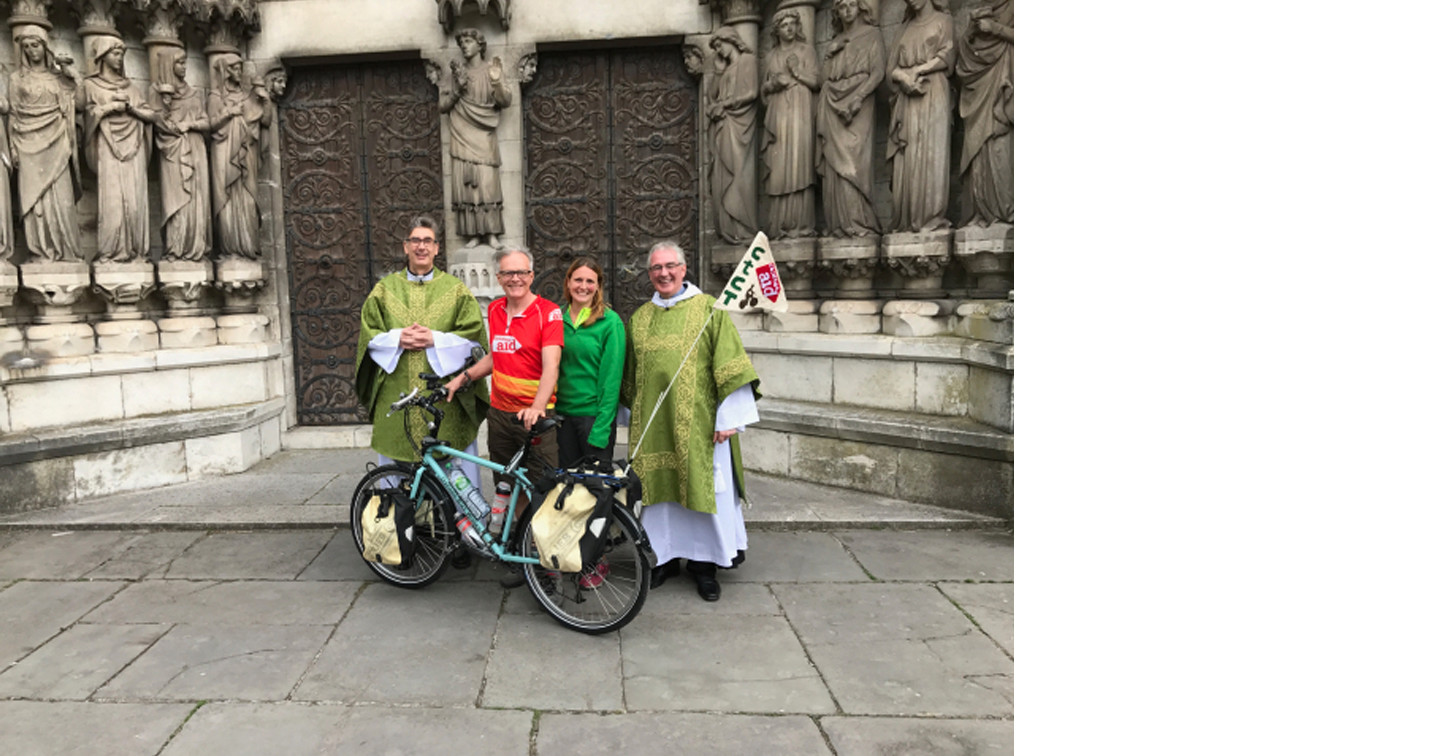 10,000 mile cyclist visits St Fin Barre’s Cathedral, Cork