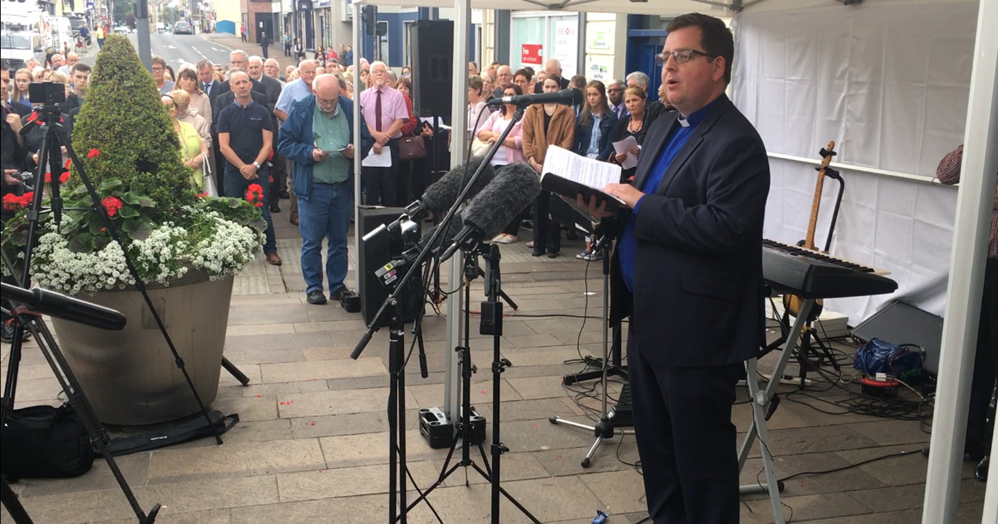 Omagh bomb commemoration services held in Omagh and Buncrana