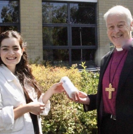 Archbishop receives Pioneer Ministry Candle