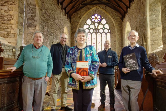 Members of the Youghal 800 Committee with Canon Andrew Orr (Rector of Youghal Union) and Sinead Solleveld (East Cork Choral Society) and Kieran Quinn (Youghal Credit Union).