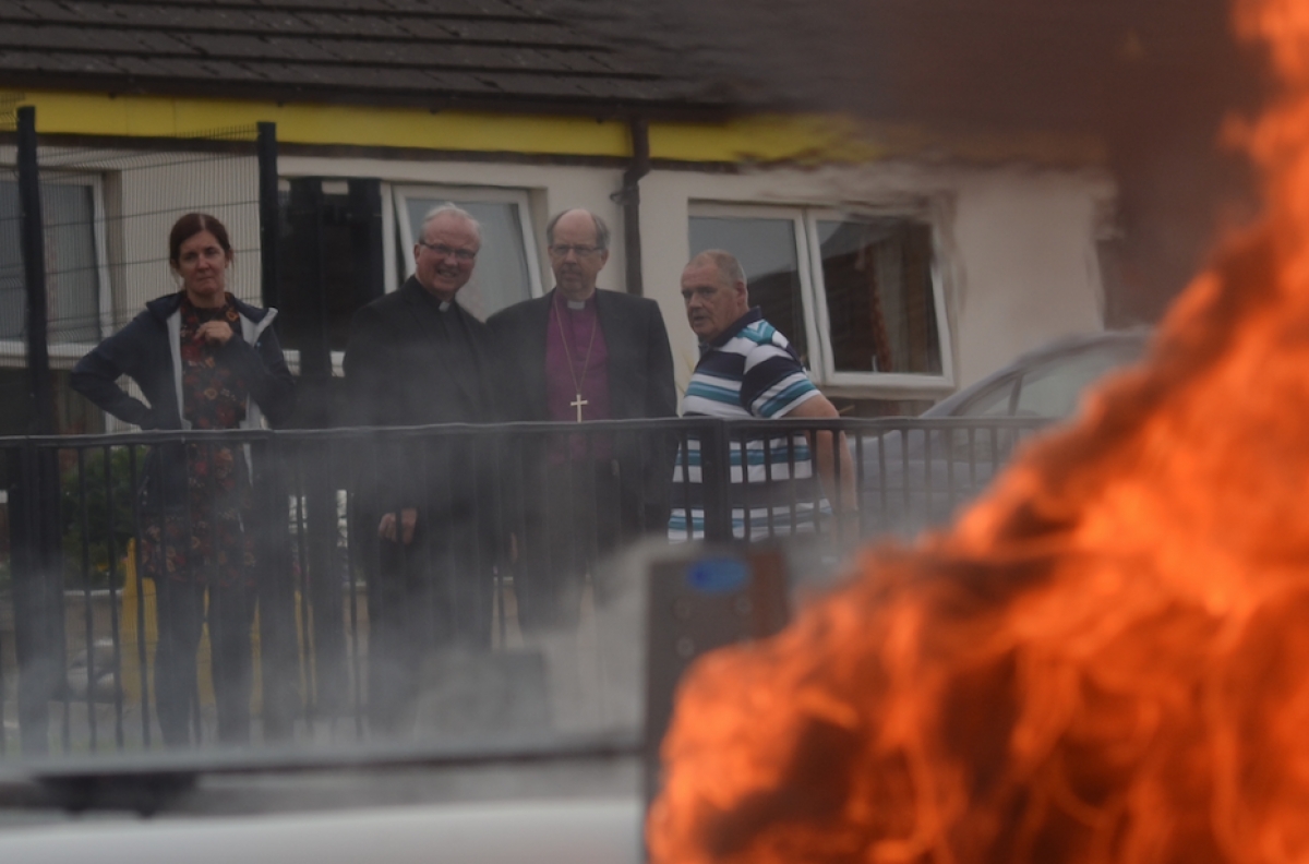 Bishops get close-up view of Londonderry violence