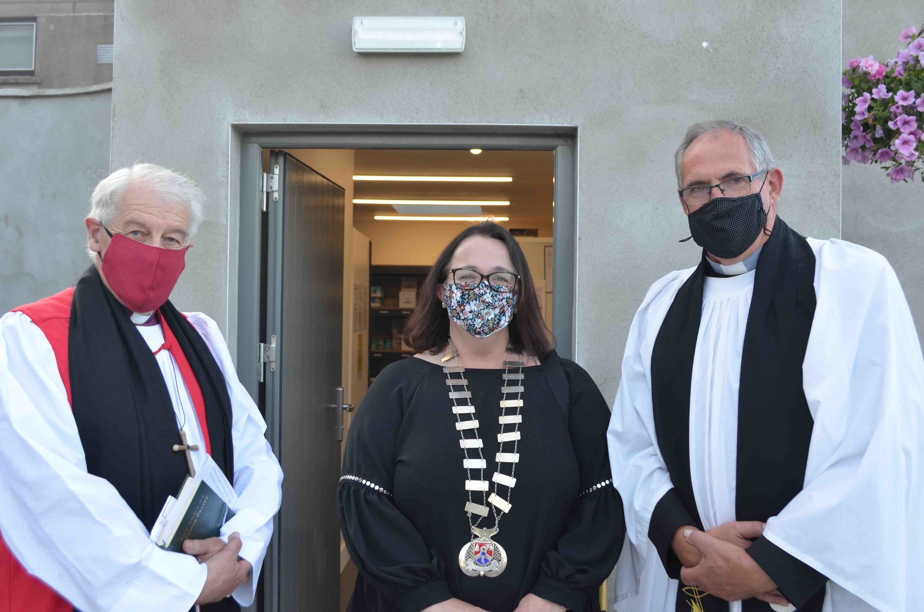 Archbishop Michael Jackson and the Revd Trevor Stevenson with Cathaoirleach of Bray Municipal District Aoife Flynn Kennedy.