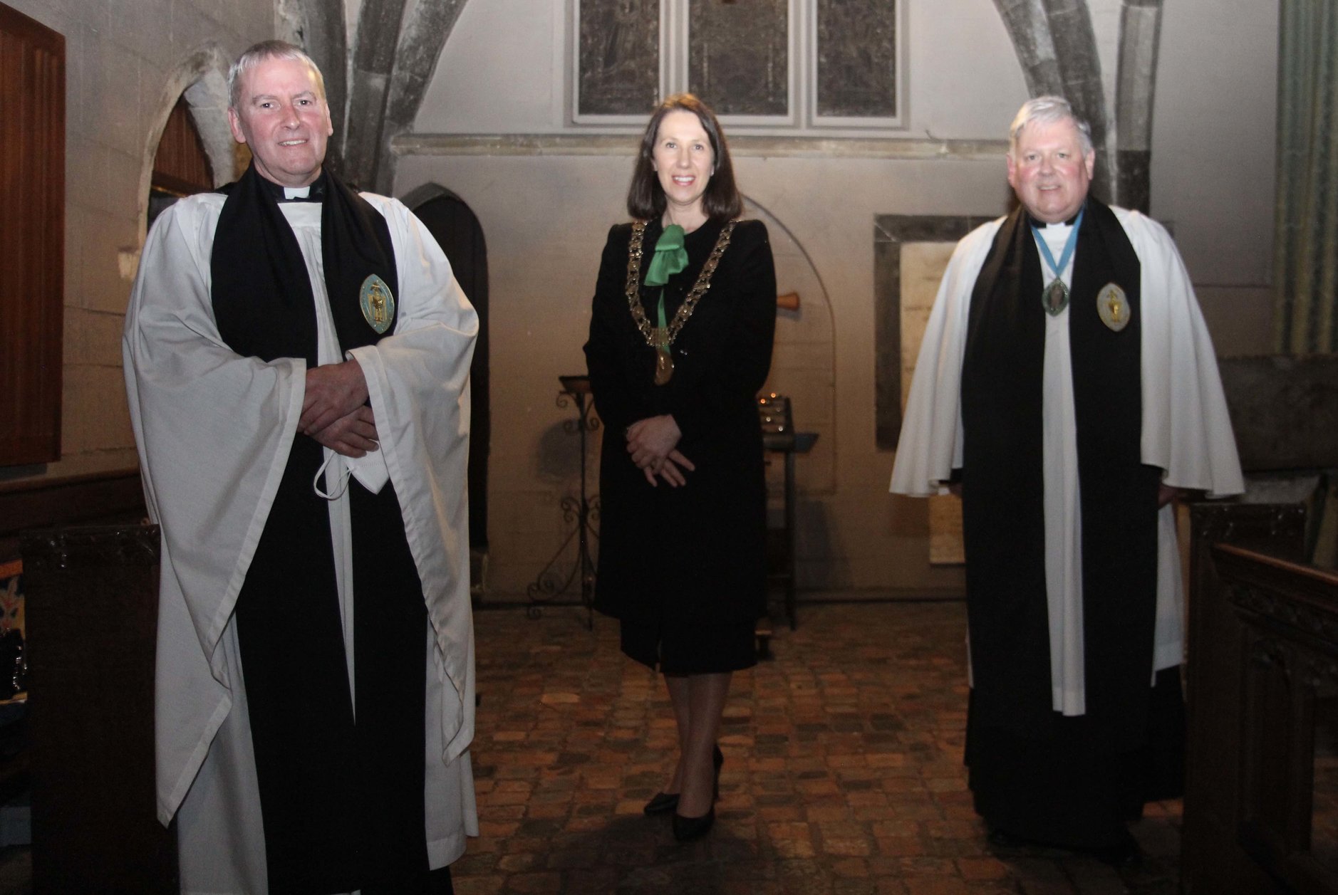 The Lord Mayor of Dublin Alison Gilliland (centre) with Canon Charles Mullen and Dean William Morton.
